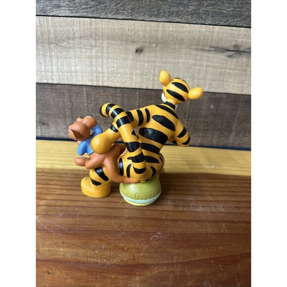 Disney Tigger And Roo Peek A Boo Photo Holder Resin - Picture 3 of 7